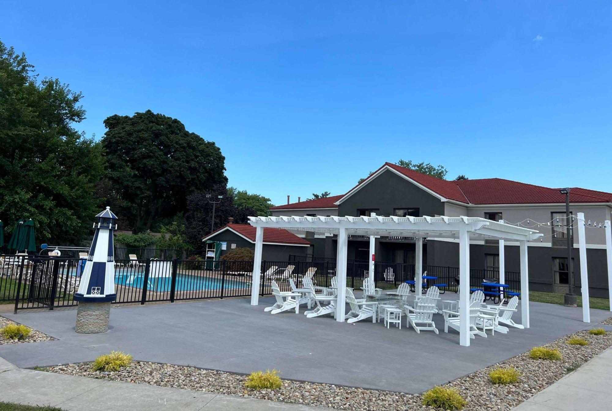 La Quinta Inn By Wyndham Sandusky Near Cedar Point Exterior photo