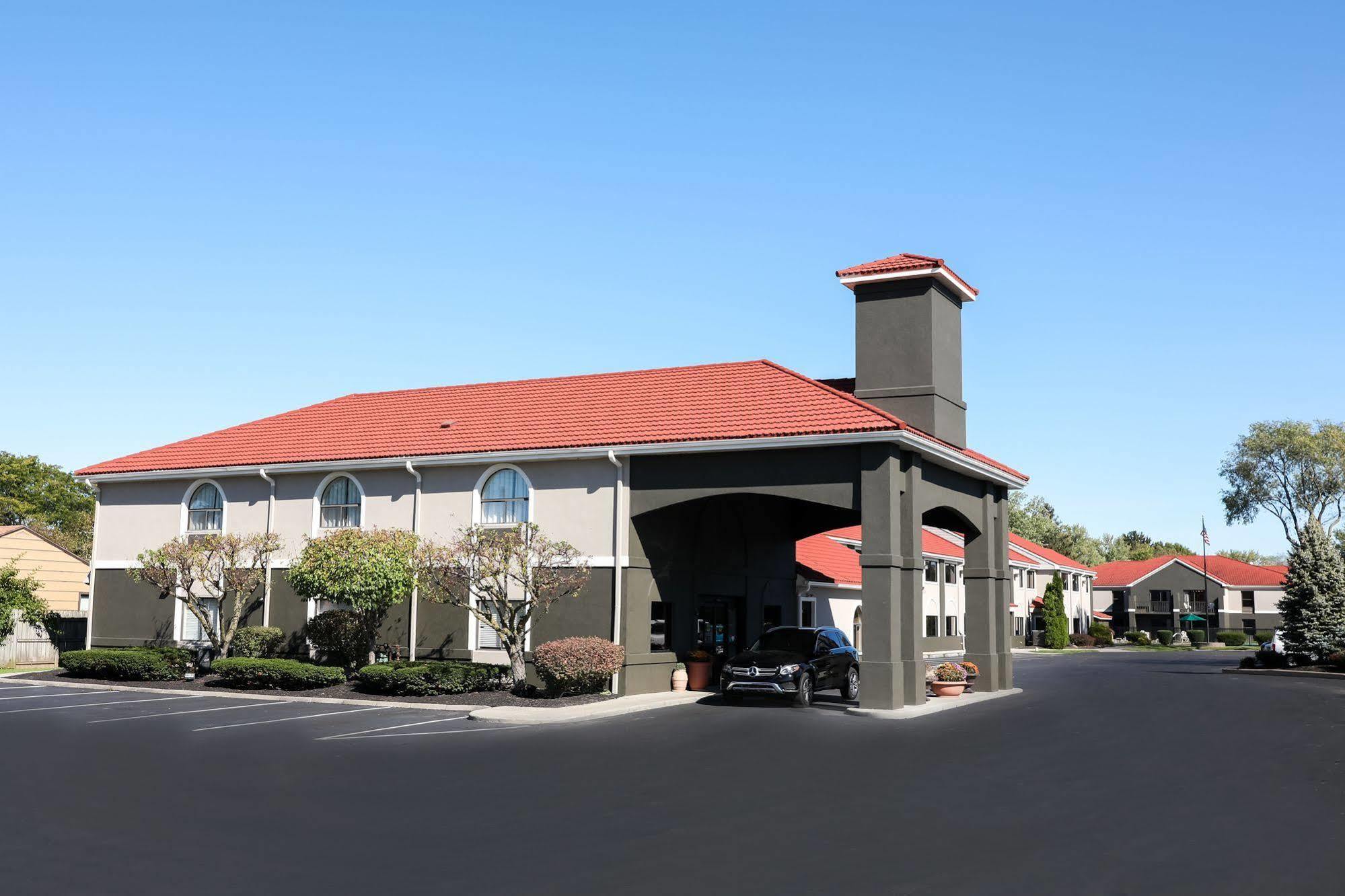 La Quinta Inn By Wyndham Sandusky Near Cedar Point Exterior photo